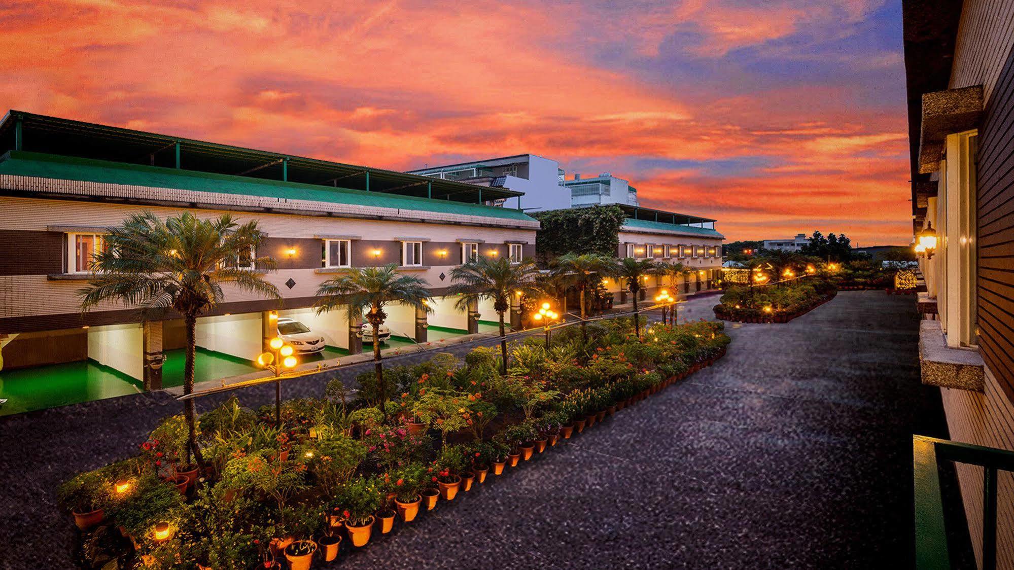 Mesasa Garden Motel Hualien City Exterior foto